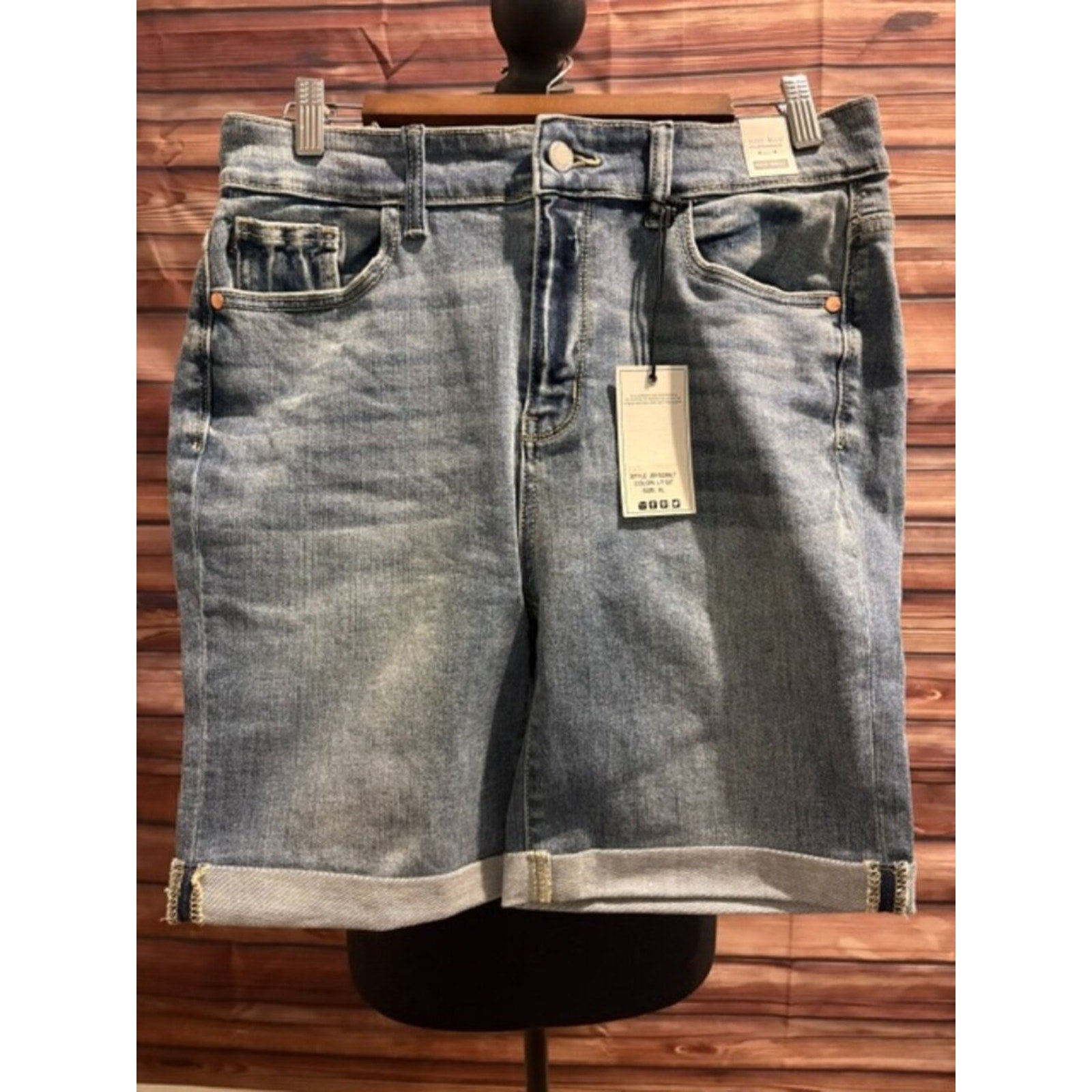 Judy Blue XL High Rise Bermuda Shorts Cuffed Hem Stretch Denim NWT JB15226LT