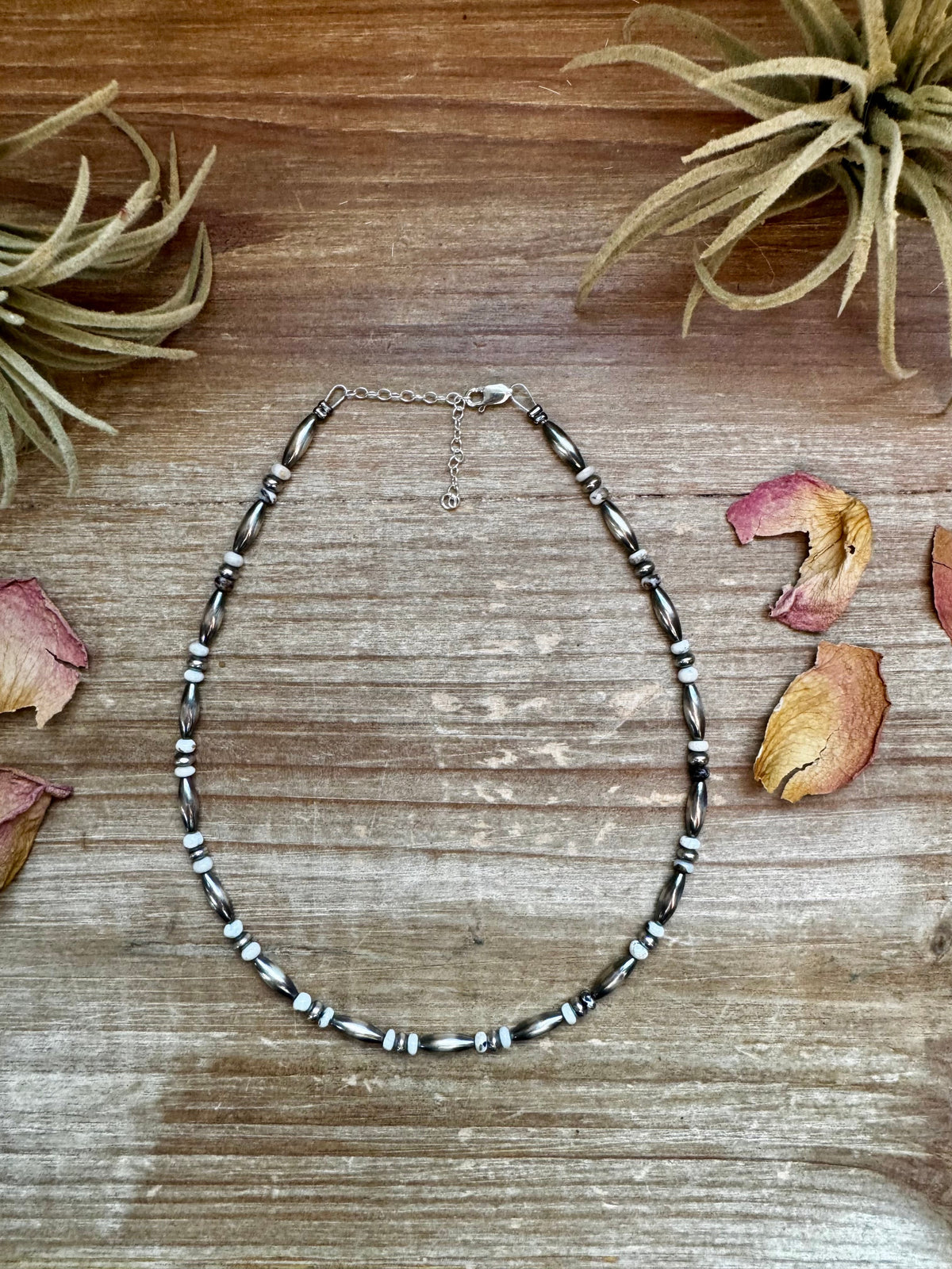 White Buffalo & Sterling Silver Pearl Torpedo choker Necklace 14"