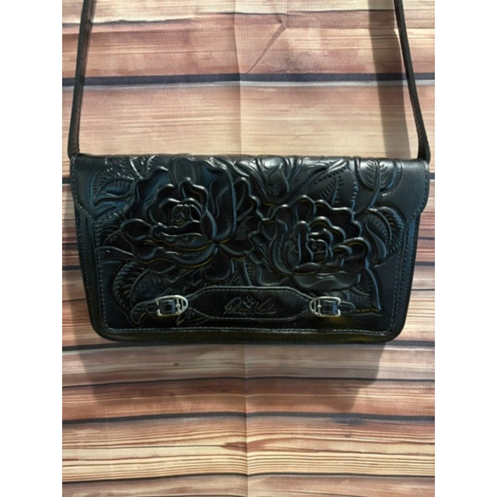 Patricia Nash Kent Burnished Rose Tooled Leather Crossbody Black NWOT