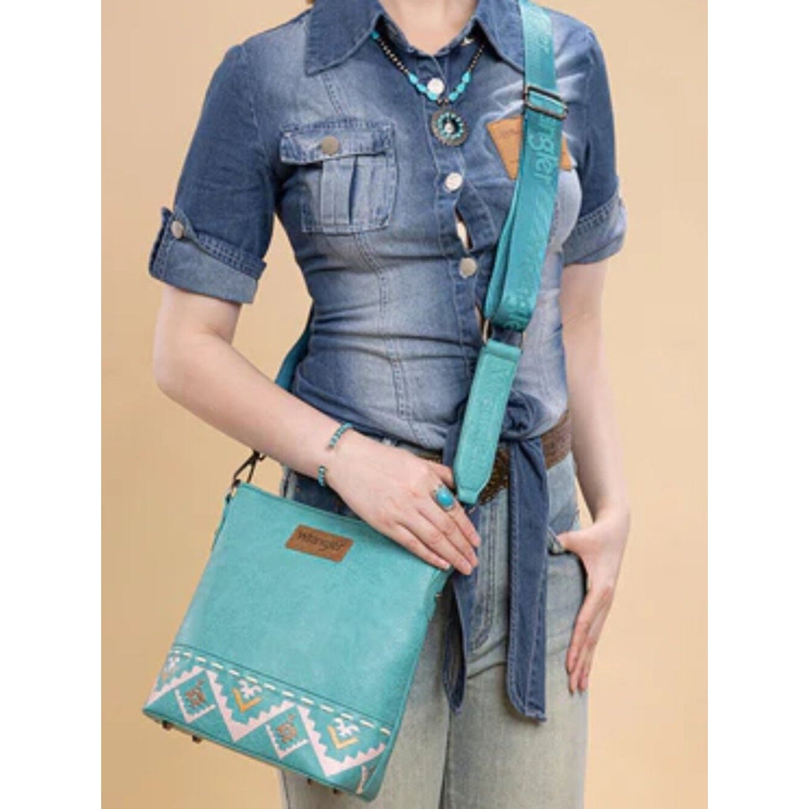Wrangler Turquoise Aztec Crossbody Bag Western Messenger Pruse NWT