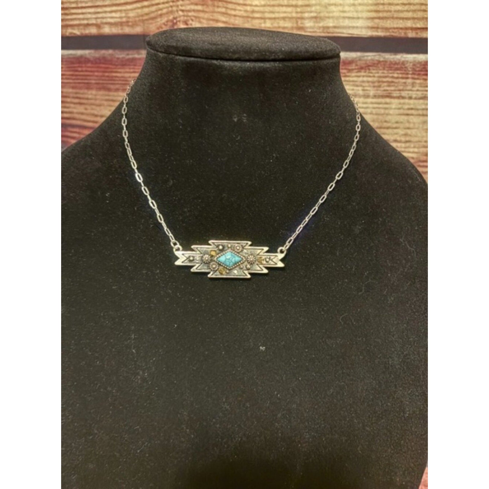 Western Turquoise Accent Bar Necklace Silver Tone Southwestern Jewelry NWT
