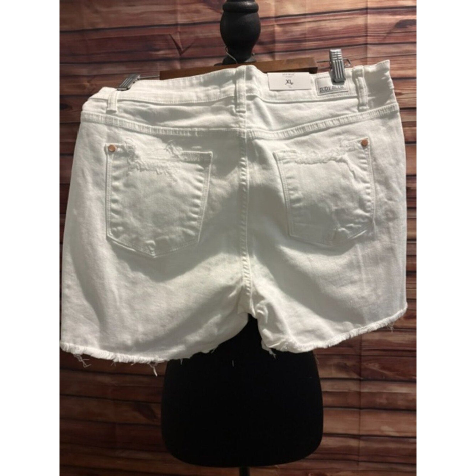 Judy Blue XL White Distressed Shark Bite Frayed Hem Shorts High Rise NWT JB15212