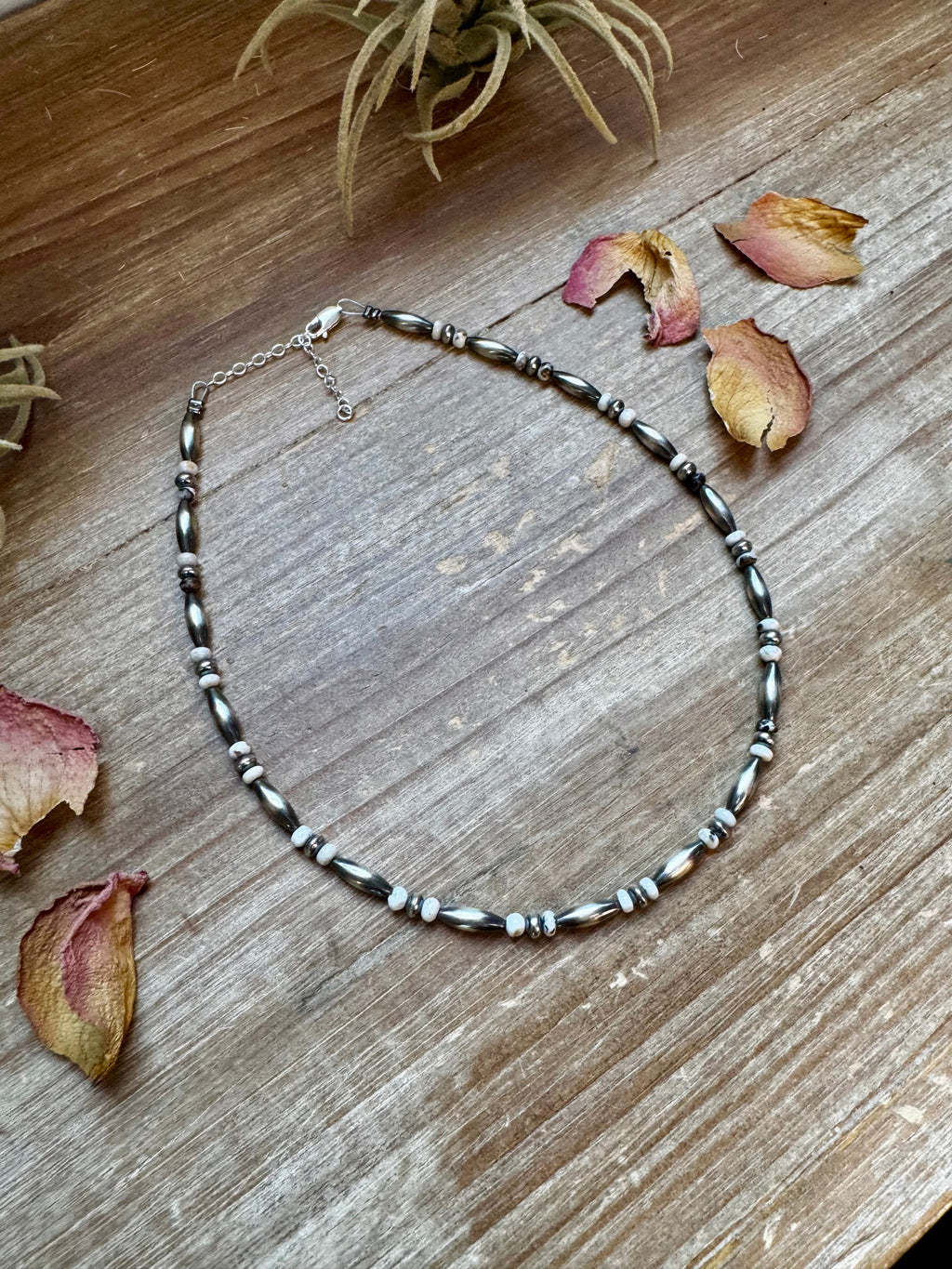 White Buffalo & Sterling Silver Pearl Torpedo choker Necklace 14"