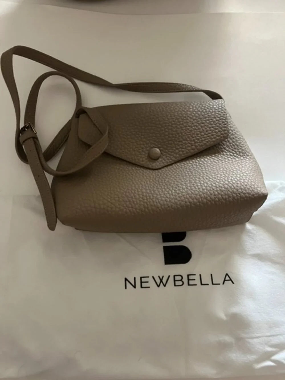NEWBELLA Hanna Women's 2-piece Shoulder Bag & Clutch Set Brown NWOT