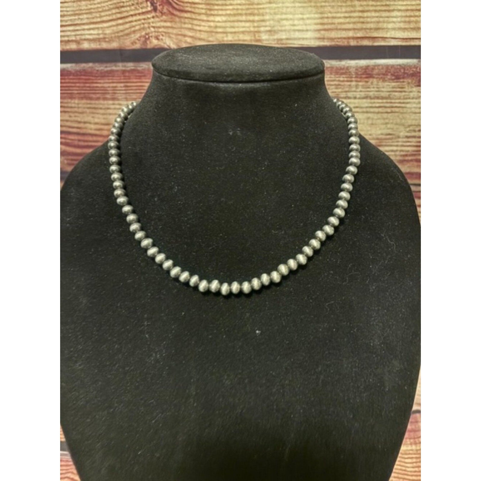 Western Navajo Pearl Style Beaded Choker Necklace Silver Tone NWT