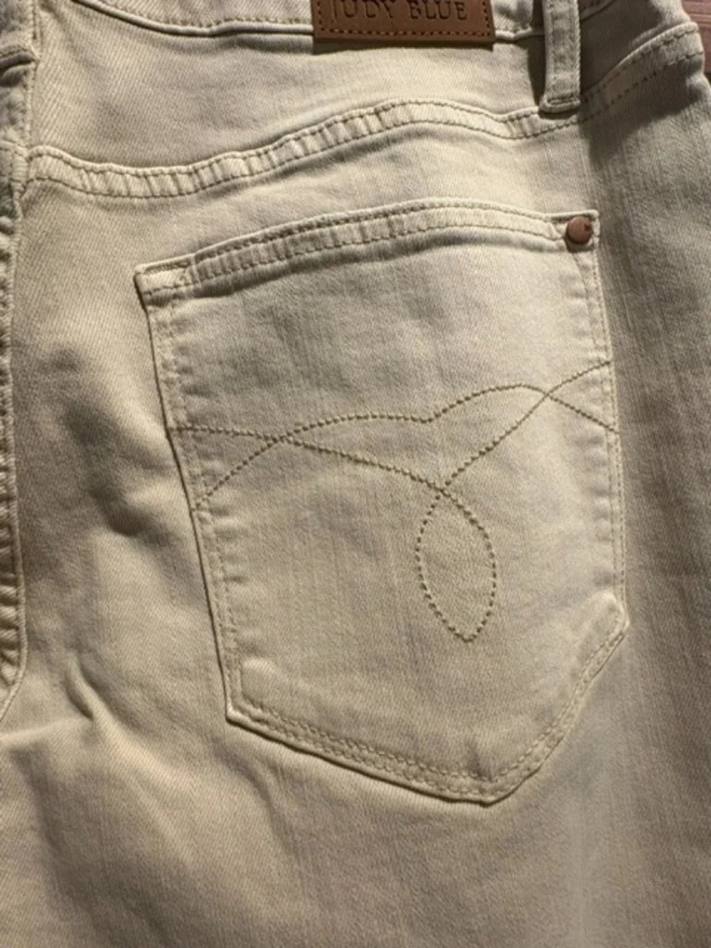 Judy Blue JB88823 Bone 90's straight Jeans