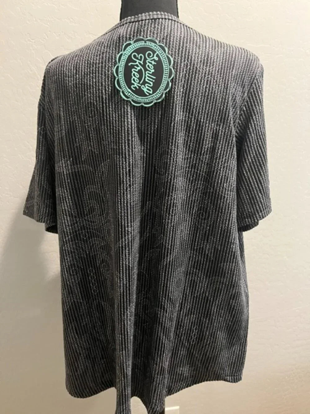 Sterling Kreek Textured Ribbed Pocket Top XL Charcoal Gray NWT